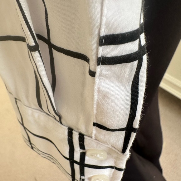 Banana Republic size 14 black & white plaid button up shirt. - Picture 2 of 4